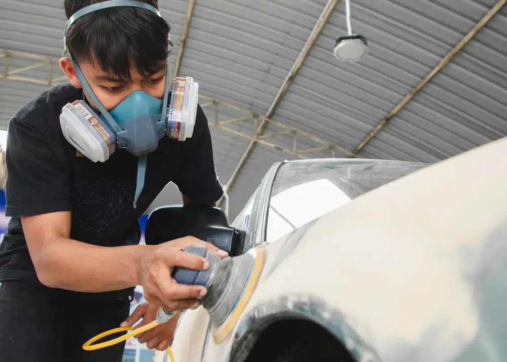 Dempul Mobil: Kunci Perbaikan Bodi dan Pengecatan Sempurna